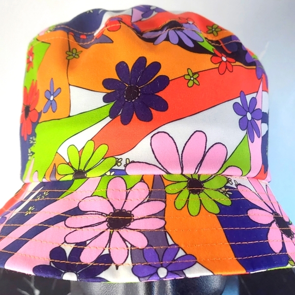 Abstract Floral Patterned Bucket Hat BNWT DLG Bucket Hat Size: L-XL - Picture 3 of 3